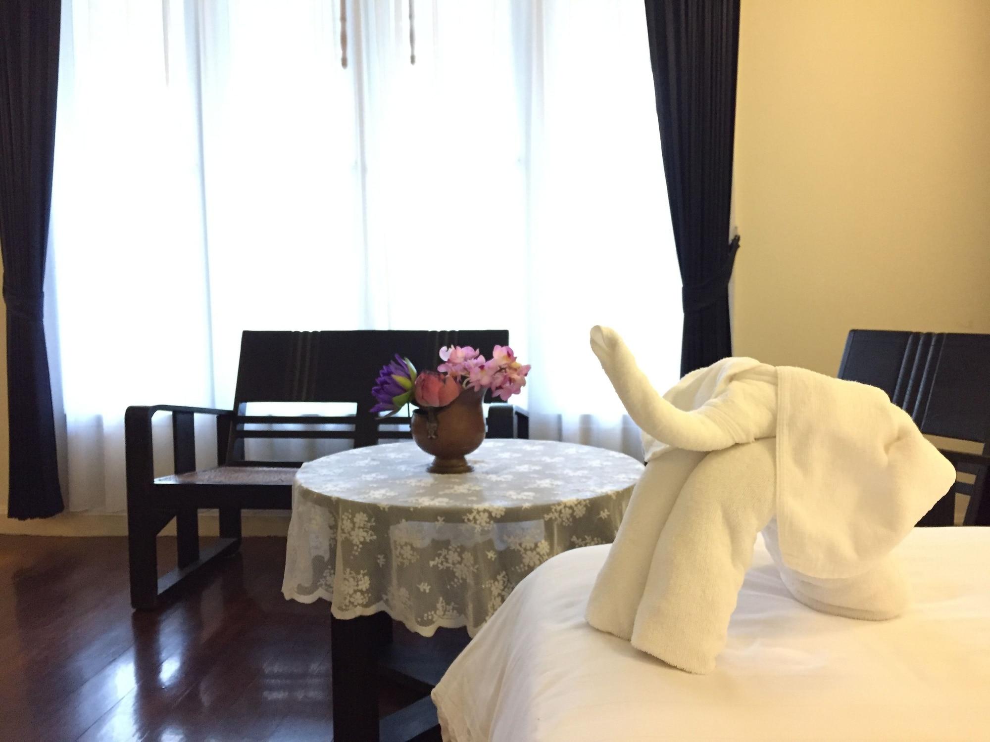 Hotel Ssip Boutique Dhevej Bangkok (Adults Only) Exterior foto